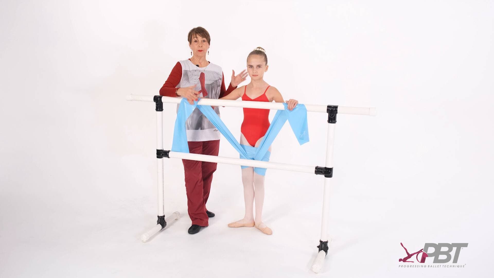 Foundation Battement Tendu