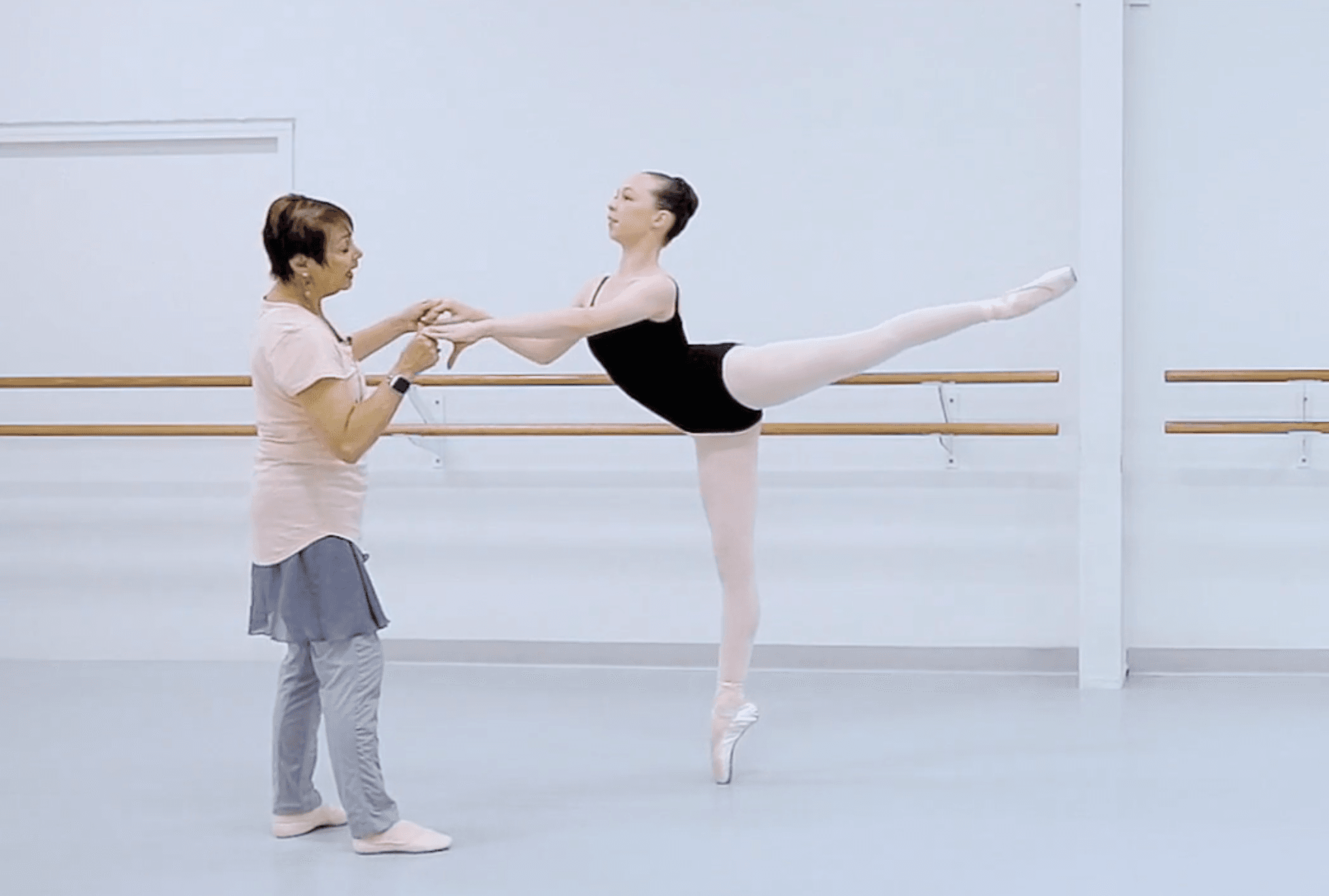 Chassé Relevé en Arabesque